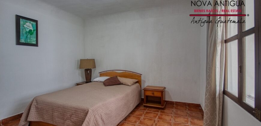 A4164 – Nice furnished house in condominium