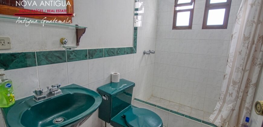 A4164 – Nice furnished house in condominium