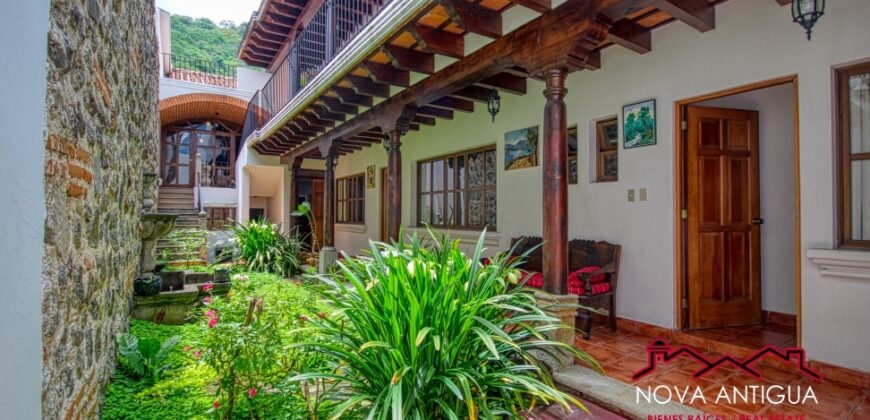 A4164 – Nice furnished house in condominium