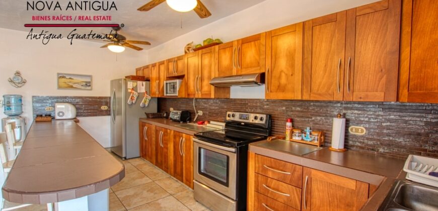 CS022 – Beautiful beach house in Iztapa