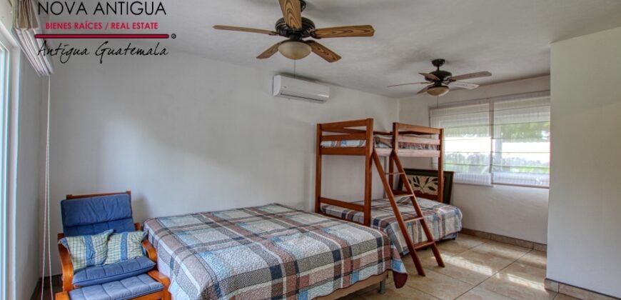 CS022 – Beautiful beach house in Iztapa