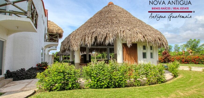 CS022 – Beautiful beach house in Iztapa