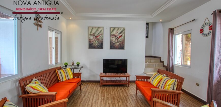 CS021 – Beach house in gated community in Iztapa