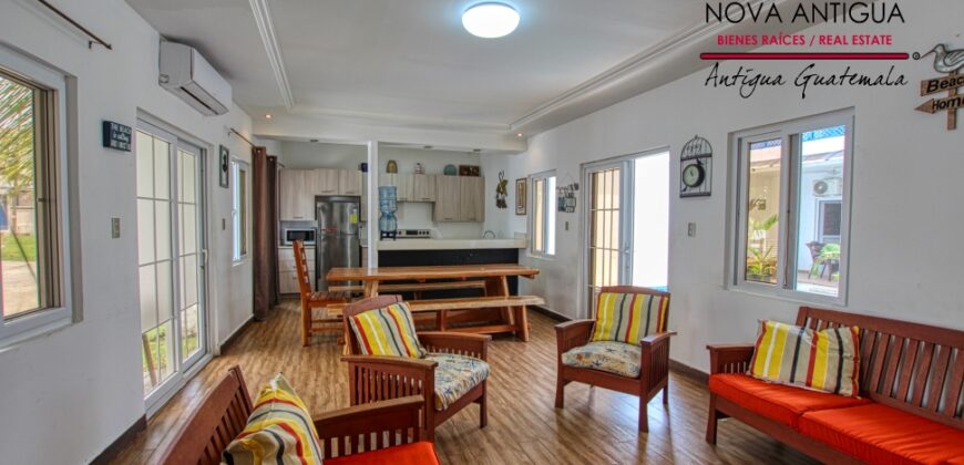 CS021 – Beach house in gated community in Iztapa