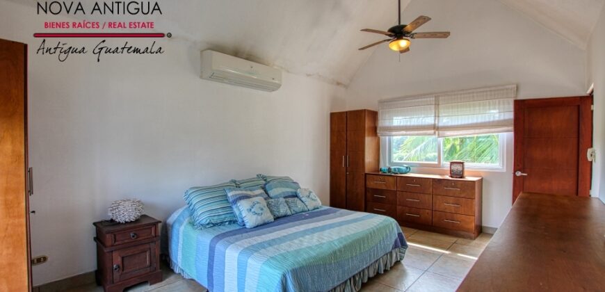 CS022 – Beautiful beach house in Iztapa