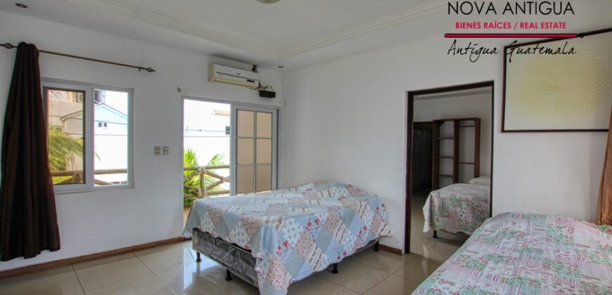 CS021 – Beach house in gated community in Iztapa