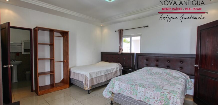 CS021 – Beach house in gated community in Iztapa