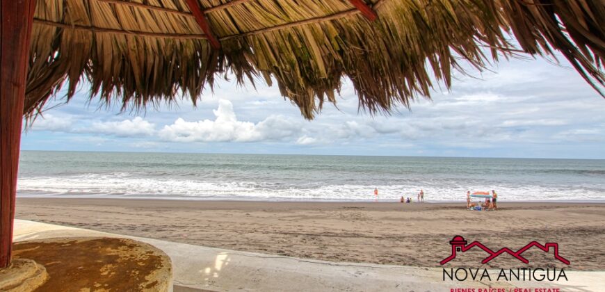 CS021 – Beach house in gated community in Iztapa