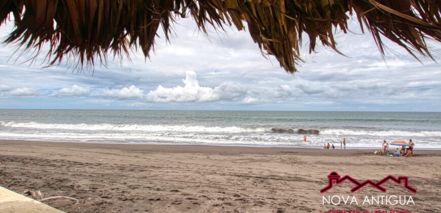 CS021 – Beach house in gated community in Iztapa