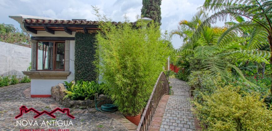 SCB312 –  Beautiful apartment in private residential