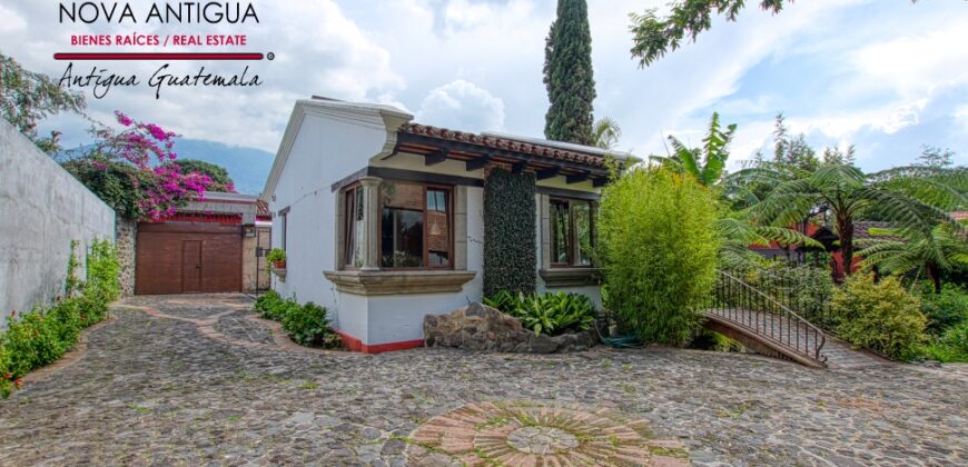 SCB312 –  Beautiful apartment in private residential