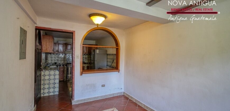 A901 – Casa en renta amueblada de 3 habitaciones