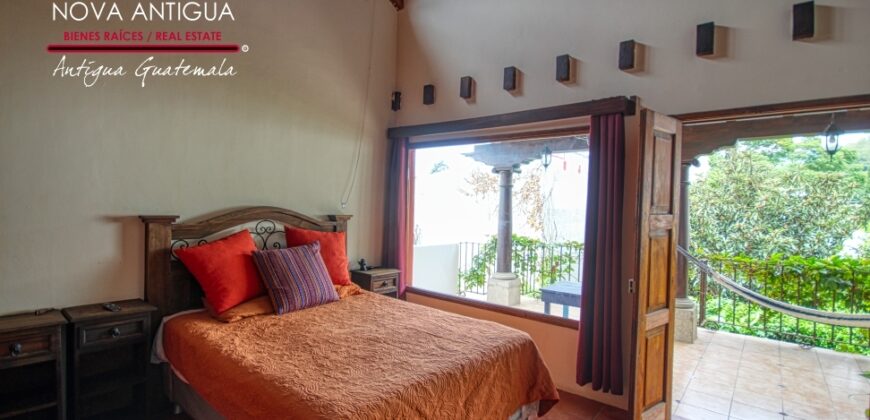 A4168- Excellent house for rent in the center of La Antigua Guatemala