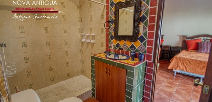 A4168- Excellent house for rent in the center of La Antigua Guatemala