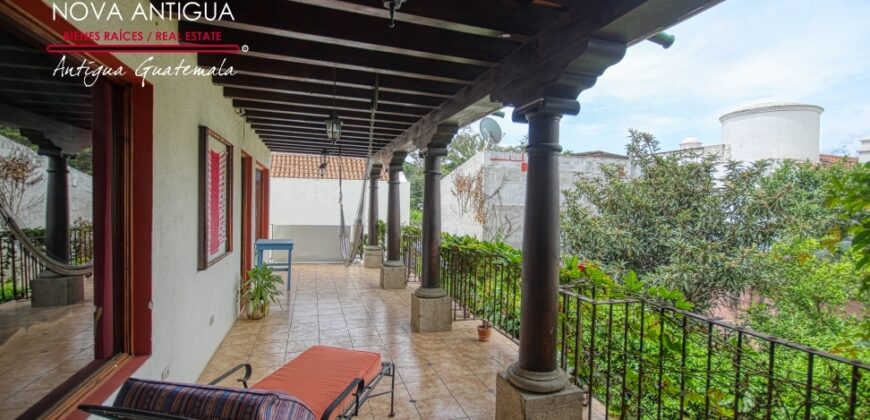 A4168- Excellent house for rent in the center of La Antigua Guatemala