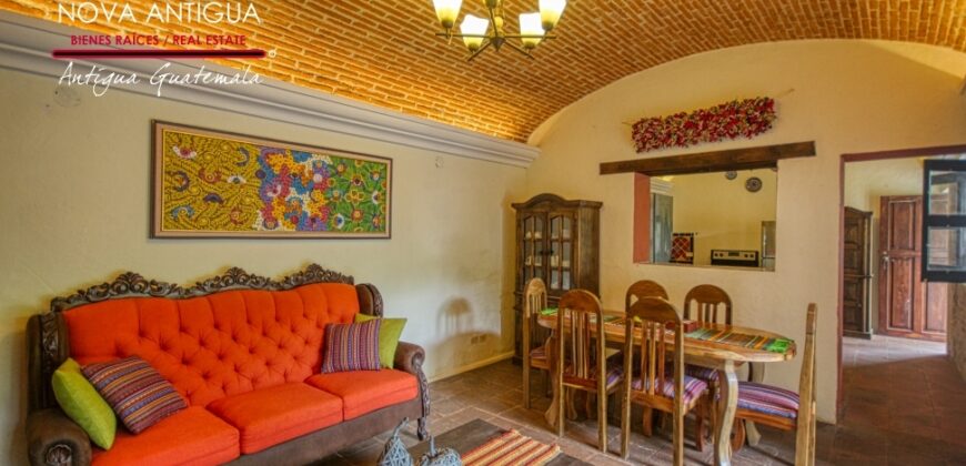 A4168- Excellent house for rent in the center of La Antigua Guatemala