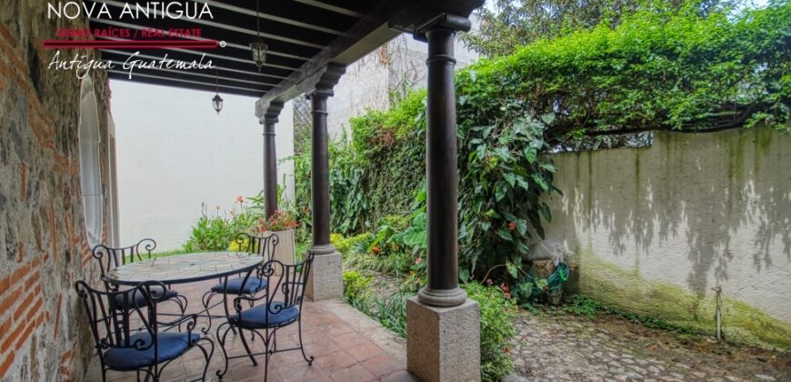 A4168- Excellent house for rent in the center of La Antigua Guatemala