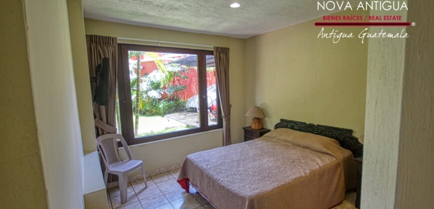 A325 – 1 bedroom apartment furnished