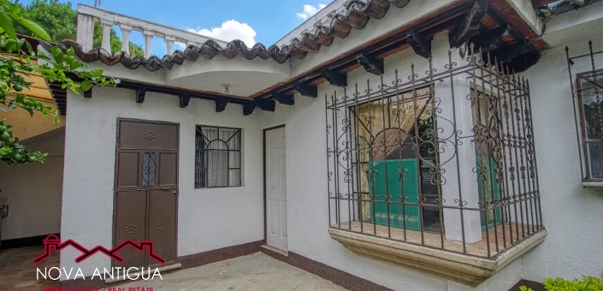 C4011 – Furnished apartment for rent in exclusive sector of La Antigua