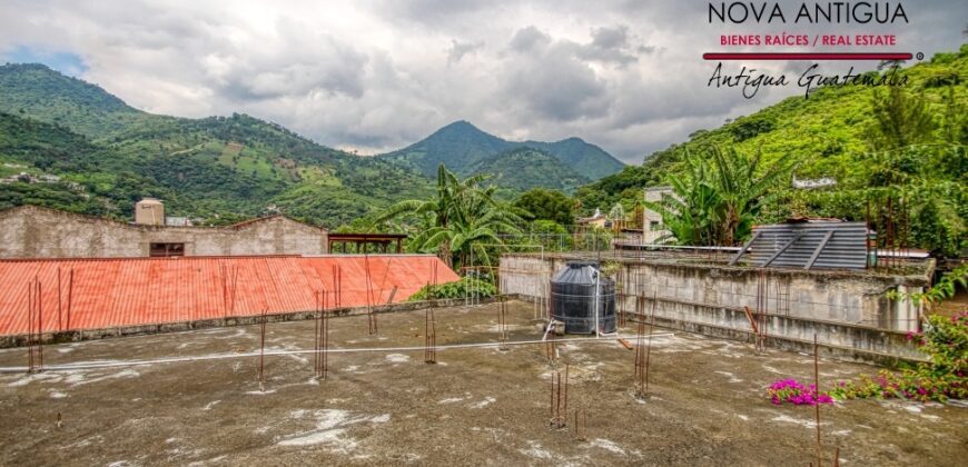 F355 -House with 3 bedrooms in the area of Pastores