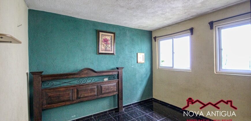 F355 -House with 3 bedrooms in the area of Pastores