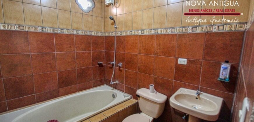 F355 -House with 3 bedrooms in the area of Pastores