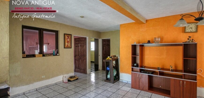 F355 -House with 3 bedrooms in the area of Pastores