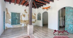 A4169 – Beautiful hause in the central of Antigua