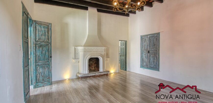 A4169 – Beautiful hause in the central of Antigua