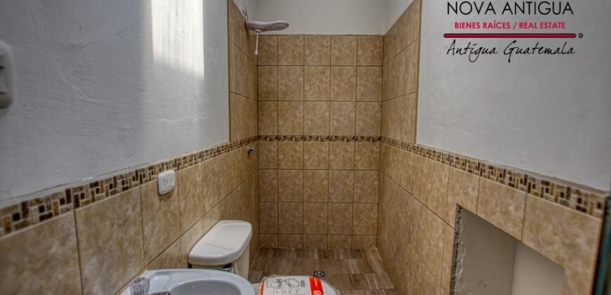 A4169 – Beautiful hause in the central of Antigua