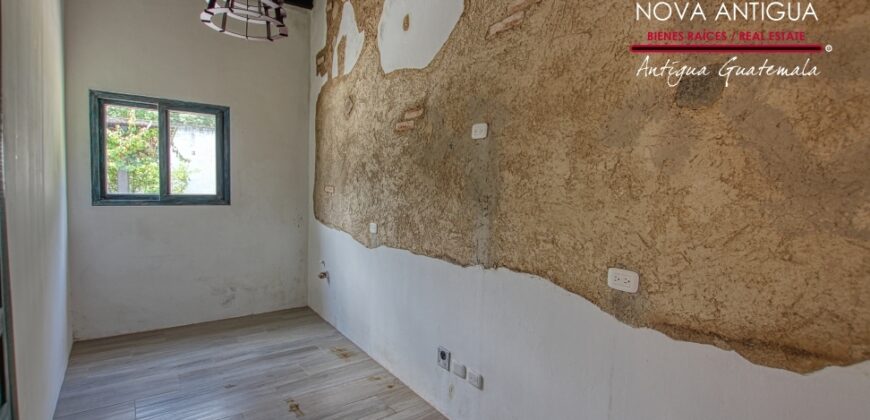 A4169 – Beautiful hause in the central of Antigua