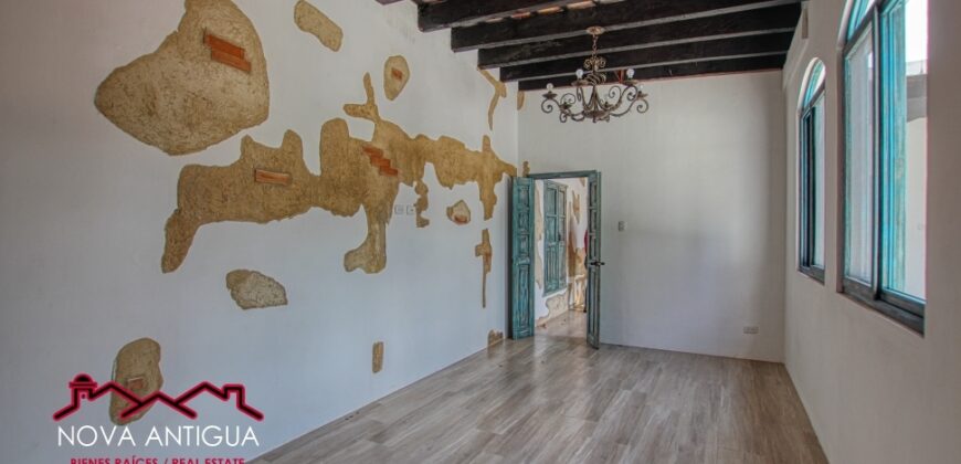 A4169 – Beautiful hause in the central of Antigua