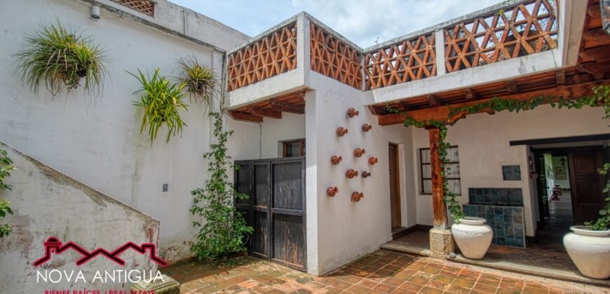 A4172 – Incredible colonial property