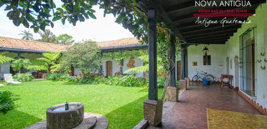 A4172 – Incredible colonial property