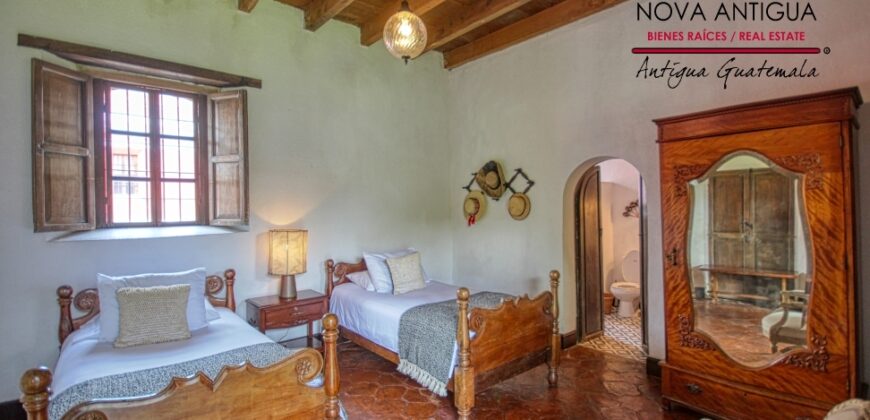 A4172 – Incredible colonial property