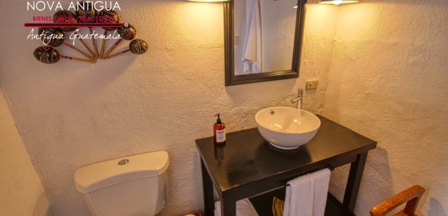 A4172 – Incredible colonial property