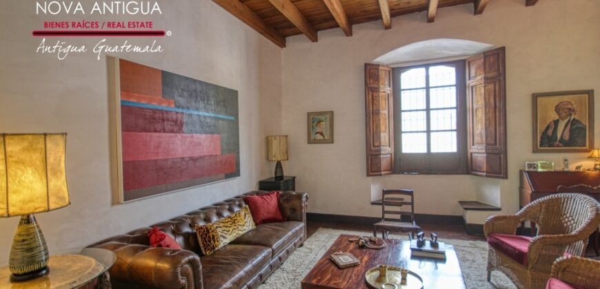 A4172 – Incredible colonial property