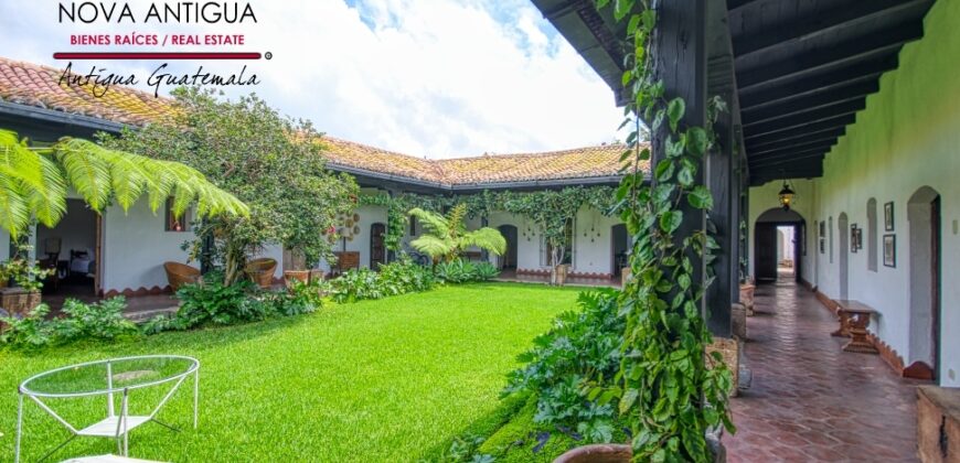 A4172 – Incredible colonial property