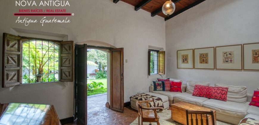 A4172 – Incredible colonial property