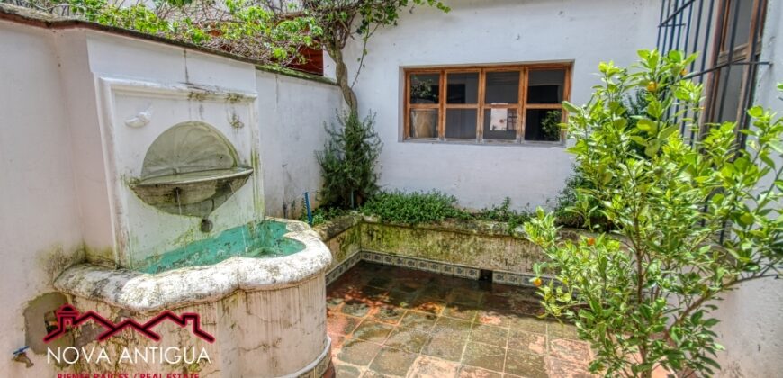 A4172 – Incredible colonial property