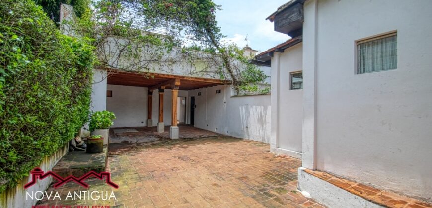 A4172 – Incredible colonial property