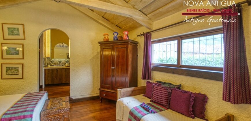 A4176 – 3 bedroom apartment in exclusive gated community
