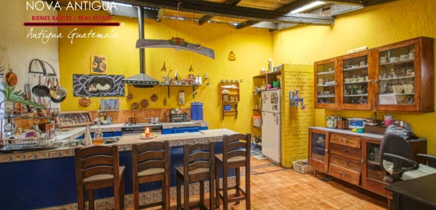 A4178 – Ample commercial property for rent