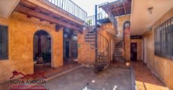 A4175 – Property for sale in the center of Antigua Guatemala