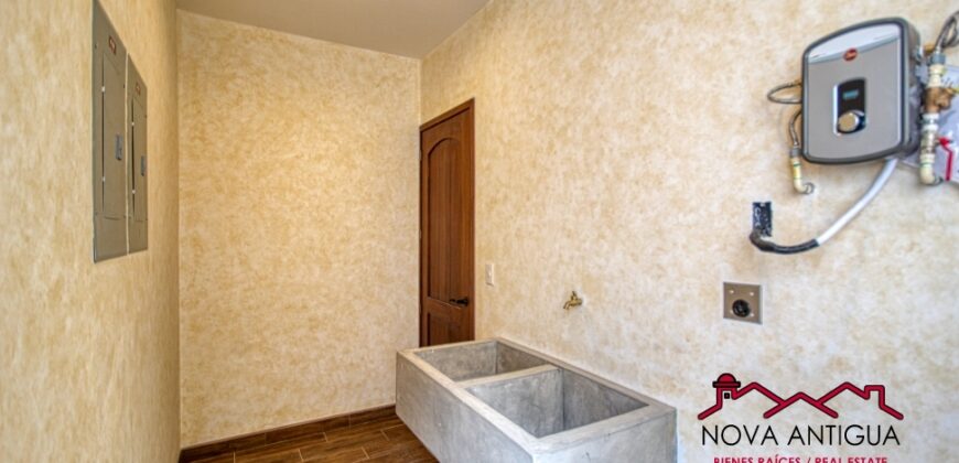 A4180 – House in residential area