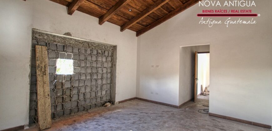 A4182 – House in residential area