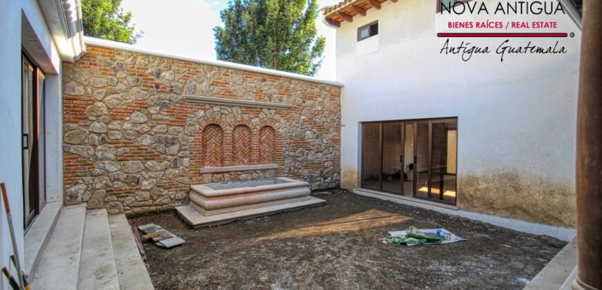 A4182 – House in residential area