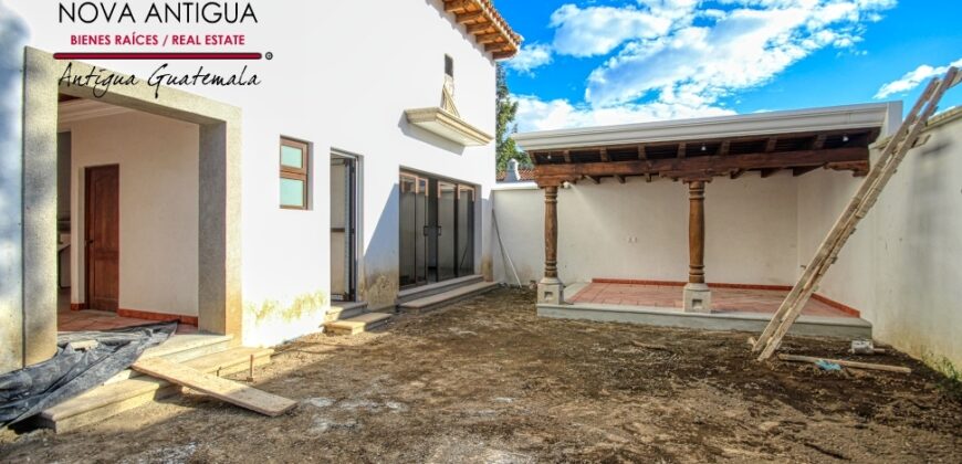 A4182 – House in residential area