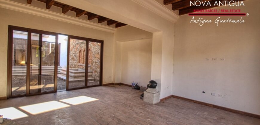 A4182 – House in residential area