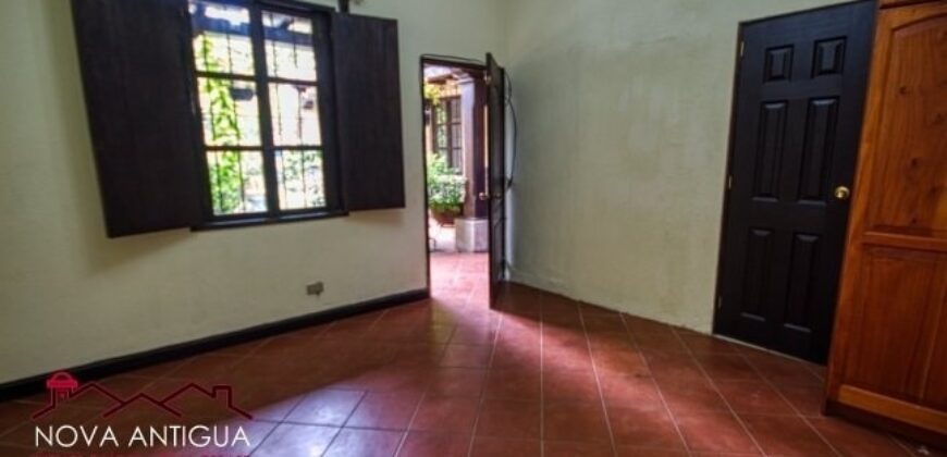 A732 – 4 bedroom house without furniture